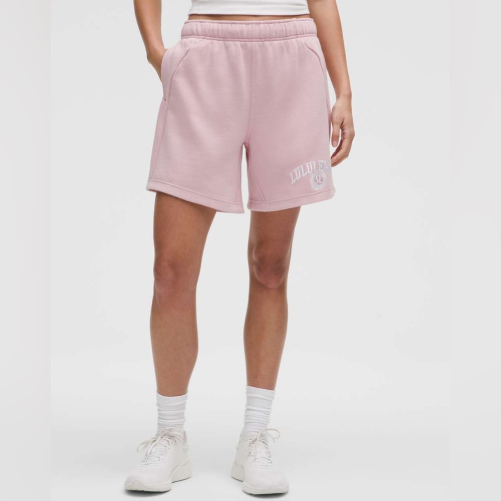 Lululemon Scuba Mid-Rise Oversized Short 7” *Graphic NWT in Pink Haze
